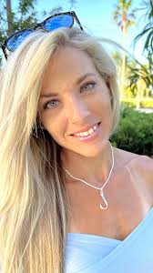 SHOP NOW at DarcizzleOffshore.com with DARCIZZLE15 for Black Friday! Would  love your support for my small US business this season. Thank you sooo  much. ❤ 2026 bikini calendars, all your fav fish