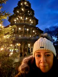 First market of the night, Chinesische Turm (Chinese Tower) in Munich,  Germany and I am easily giving this a 12/10 for atmosphere, food, and  handmade items. (Sill check to make sure!!) It