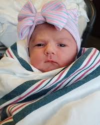 First Christmas as a family of four + our first professionally taken  holiday pics 🎅🏻🎄 📸 @white_raven_productions #familycontent  #merrychristmas #elf #toddler #fyp