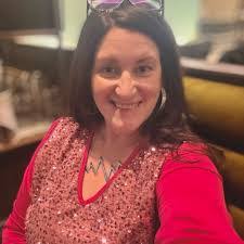 Carrie Staten's Instagram, Twitter & Facebook