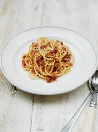 Deliciously Easy Spaghetti Bolognese Recipe Jamie Oliver Recipe Spaghetti Bolognese Recipe Bolognese Recipe Spaghetti Bolognese