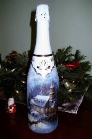 мастер класс по украшению бутылки шампанского на новый год Master Klass Po Dekupazhu Novogodnej Butylki Shampanskogo Butylki Shampanskogo Ukrashennye Butylki Butylka