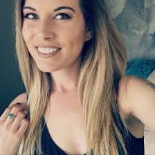 Mallory Sinclair's Instagram, Twitter & Facebook