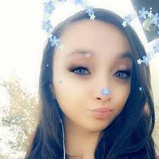 Kimberly Halstead's Instagram, Twitter & Facebook