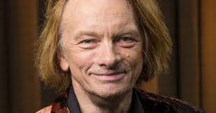 He is often characterised as a face for the melancholy. Jan Eggum Fant Lykken Med 27 Ar Yngre Sykepleier