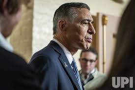 Photo: Rep. Darrell Issa, R-CA., speaks to reporters