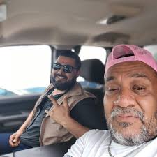 Los señores Hugo Rincon, un personaje apodado 'El Chaparrito', y el Lic.  Victor Solis. Judiciales de Reynosa, Tamaulipas.