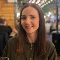 Elsa Poole's Instagram, Twitter & Facebook