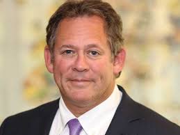 A top Wall Street strategist who says we're in 'the best investing  environment ever' is in the running to be the next Fed chair