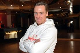 Die verbliebenen damen im camp sind helena fürst und sophia wollersheim. Jurgen Milski Ist Der Letzte Teilnehmer Des Dschungelcamps Stuttgarter Zeitung