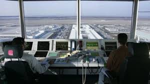 En france, l'appel aux contrôleurs militaires lors d'une grève des aiguilleurs civils en 1973 laisse le cruel souvenir d'une collision en vol entre un dc 9 d'iberia et un convair de spantax. L Express L Expansion