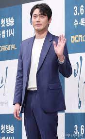 이후 mbc 청춘 시트콤 《논스톱3》 등에 출연하였다. ì¡°í•œì„ ì´ ê³µê°œí•œ ì—°ì˜ˆì¸ ë‹®ì€ ë¶€ì¸ ì²« ë§Œë‚¨ì€ ë¨¸ë‹ˆíˆ¬ë°ì´