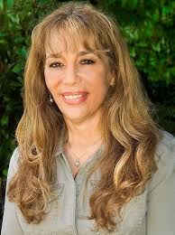 Barbara Custer's Instagram, Twitter & Facebook