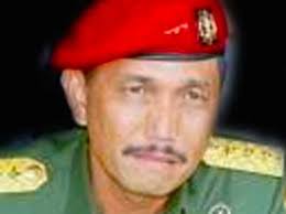Sejak muda, menteri koordinator bidang maritim dan investasi luhut binsar panjaitan rupanya sudah berkumis. Luhut B Panjaitan The Real President Kompasiana Com