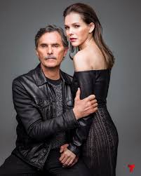 He is an actor and producer, known for bajo la metralla (1983), el día que murió pedro infante (1984) and la reina del sur (2011). Kika Edgar Y Humberto Zurita Comparten Romantica Cena Hay Mas Que Amistad