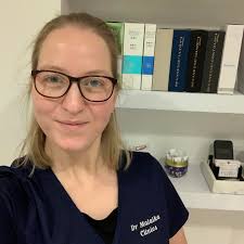 Check out this video of Dr Malaika Clinics' biggest convert…our MD Dani.  She wanted natural results and here she explains how you can still look  like...