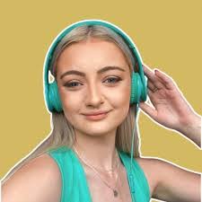 Debbie Dimaio's Instagram, Twitter & Facebook