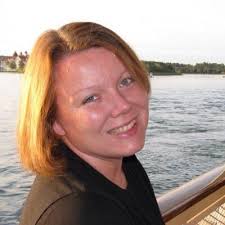 Amy Comeau (@acomeauRE)