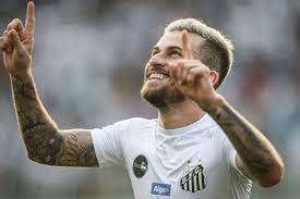 Lucas lima plays for brazilian league team santos fc in pro evolution soccer 2016. Manchester United Transfer News Lucas Lima Agent Claim Amid Latest Rumours Bleacher Report Latest News Videos And Highlights