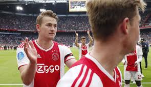 A lot of fun stuff to look back at. Ajax Amsterdam Nach Den Abgangen Von Matthijs De Ligt Und Frenkie De Jong Mehr Als Verbrannte Erde