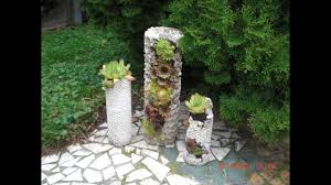 Diy Betonsaule Mit Luftpolsterfolie Zum Bepflanzen Pflanzturm Aus Beton Youtube Pflanzen Betongarten Gartenkunst