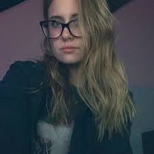 Cora Meeks's Instagram, Twitter & Facebook