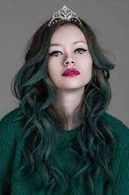 Thinking Of Dyeing My Hair Crazy This Year Would Like Silver Or Lavender But Would Do A Green For Msnd Too Dark Green Hair Green Hair Green Hair Dye