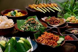 Memang unik dan spesial nama kue camilan tradisional nusantara yang satu ini. Daftar Makanan Tradisional Di Indonesia