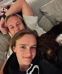 just a (not so) subtle reminder to take care of your mental health every  day 😌💛