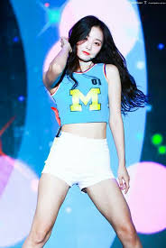 Pin By Laurazia On Momoland Yeonwoo Kpop Girls South Korean Girls Korean Girl Groups