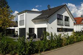Je nachdem, welche baureihe und welche ausbaustufe sie bei rensch haus wählen, kann an den kosten und preisen. U Haus Uber 40 Jahrige Erfahrung Und Uber 2000 Gebaute Hauser U Haus Massivhaus