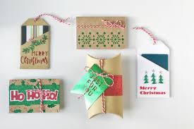 You can also mount the paper gift card to a piece of scrapbook paper for a personal touch. 8 Weeks To Diy Holiday Gift Giving Week 3 Gift Card Giving Cricut