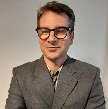 Hi folks, I am trying to repair a rotator. The problem is that one of the  plastic gears is damaged as you can see in the pictures. The gear has 90/15  teeth.