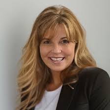 Tracy Acton's Instagram, Twitter & Facebook