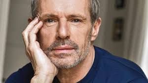 Lambert Wilson « J'aspire au calme, mais je m'ennuie très vite... »