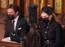 Fan account of her royal highness princess beatrice elizabeth mary, mrs edoardo alessandro mapelli mozzi, of york duchy of house of windsor. Hkroxgbgzpccm