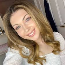 Keira Holder's Instagram, Twitter & Facebook