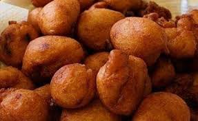 Resepi Cekodok Pisang Yang Rangup Di Luar Gebu Di Dalam Mynewshub Resep Makanan Cemilan