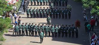 Es wird jährlich am letzten augustwochenende ausgerichtet. Uniformverleih Neuss Ihr Partner Fur Uniformverleih Im Rhein Kreis Neuss