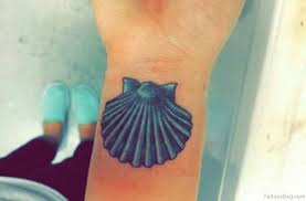 It is a decent tattoo, which symbolizes protection, ancient cultures, god's contentment, divine love, positivity, prosperity, and good luck. 15 Sea Shell Sweet Wrist Tattoos