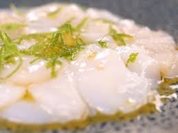 Decouvrez Notre Recette Facile Et Rapide De Carpaccio De St Jacques Sur Cuisine Actuelle Retrouvez Les Etapes Recette Recettes De Cuisine Recette St Jacques