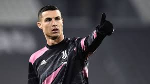 Bruno fernandes believes that cristiano ronaldo is the best player of all time it came as man united star revealed an ongoing debate in the dressing room brazilian pair fred and alex telles. Serie A Bruno Fernandes Cristiano Ronaldo Is One Of The Greats But Nobody Can Win Things Alone Marca