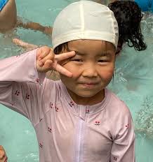 Big smiles, tiny waves, and endless laughter, our little swimmers made a  splash of summer fun in the pool! 💦☀️ . . . #PoolDayFun #SummerSplashes  #BigBirdswimmers