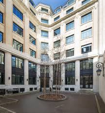Inside Paris 75 Mo Sci Secrets Et Boetie Architecte Nr Photographe Nr Building House Styles Mansions