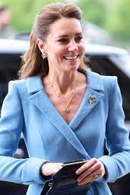 In 2018, brand finance's research cited the duchess as the most powerful royal fashion influencer, retaining that pieces in her wardrobe increase desirability among 38 percent of american shoppers. Kate Middleton Ihr Stilgeheimnis Liegt In Der Raffinierten Wahl Ihres Schmucks Vogue Germany