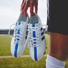 This adidas 11pro model didn't really change much from the previous, a upper soft leather upper was used, as was used on its predecessors, the adipure Toni Kroos Trains In New Adidas 11pro Soccerbible