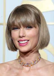 Taylor Swift Is A Bleach Blonde Bombshell On The Cover Of Vogue Taylor Swift Short Hair Taylor Swift Hair Bob Hairstyles