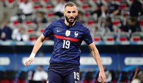 Official website featuring the detailed profile of karim benzema, real madrid forward, with his statistics and his best photos, videos and latest news. Timo Werner Schwarmt Von Karim Benzema Einer Der Top Drei Mittelsturmer