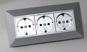 Paket 3 Fach Aufbausteckdose Fur Kuche Arbeitsplatte Ecke Silber Steckdosenleiste 15 Lichtkauf Ihr Onlineshop Fur Led Beleuchtung