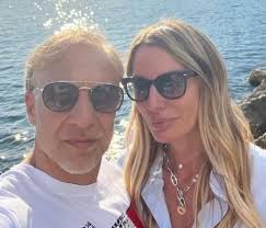 Poznata voditeljka otkrila kako je porodica reagovala